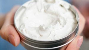 Como preparar la crema de bicarbonato para las arrugas y manchas